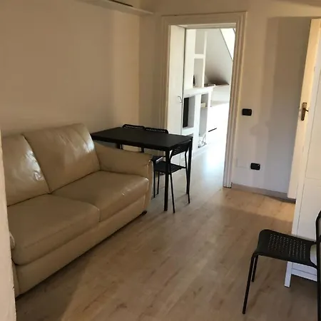 Charming 1-bed In Apartamento Milán