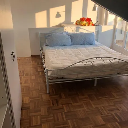 Apartment Charming 1-bed In Milan