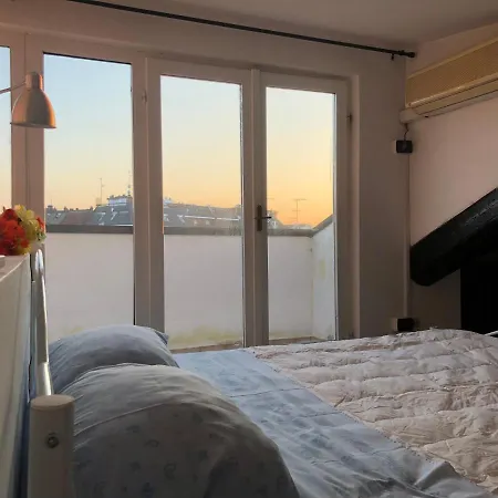 Апартаменты Charming 1-bed In Милан